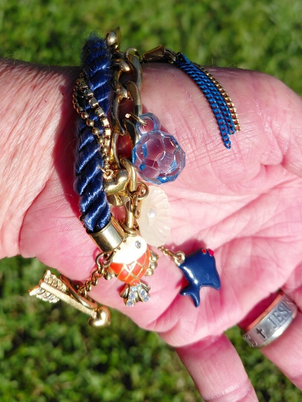 RARE BETSY JOHNSON VINTAGE NAUTICAL THEMED BRACLET - Picture 3 of 11